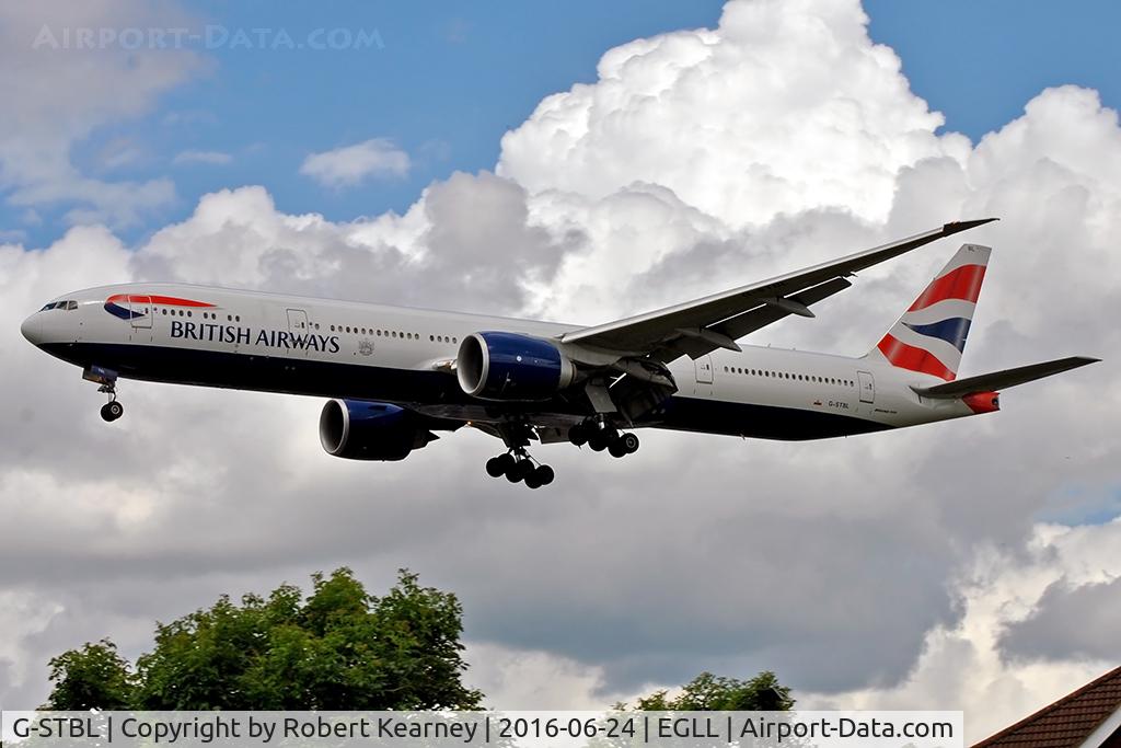 G-STBL, 2014 Boeing 777-336/ER C/N 42124, On short final