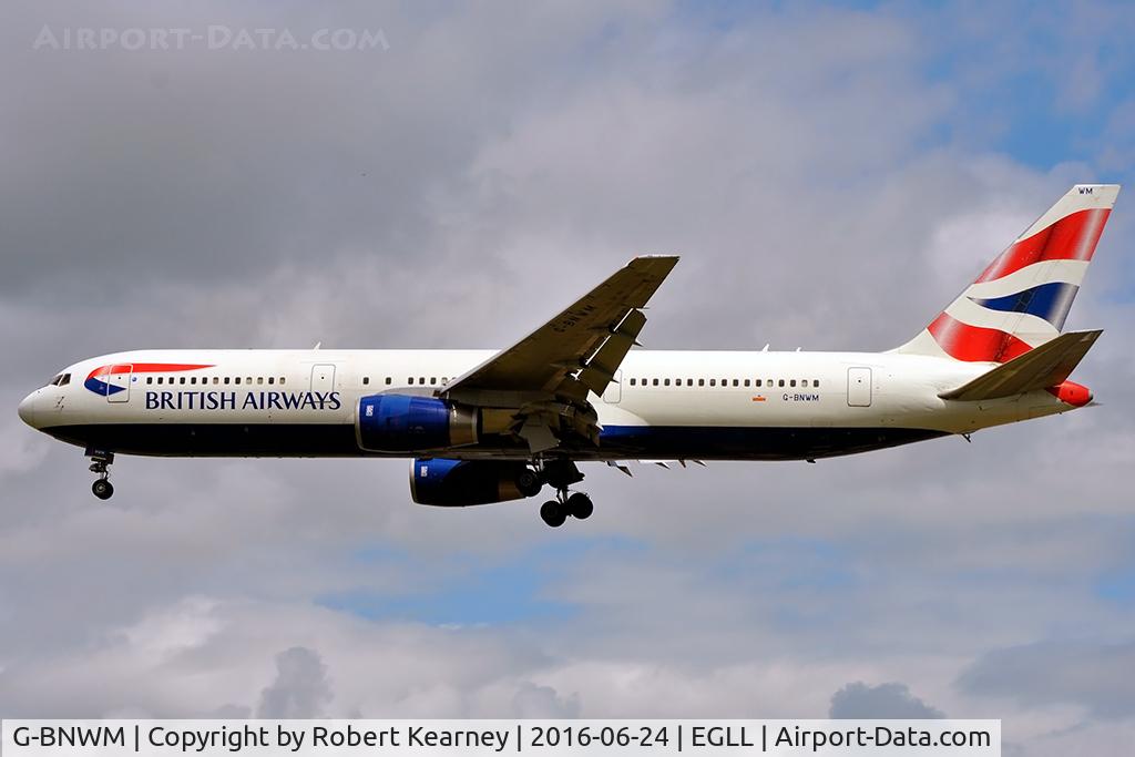G-BNWM, 1991 Boeing 767-336 C/N 25204, On short final