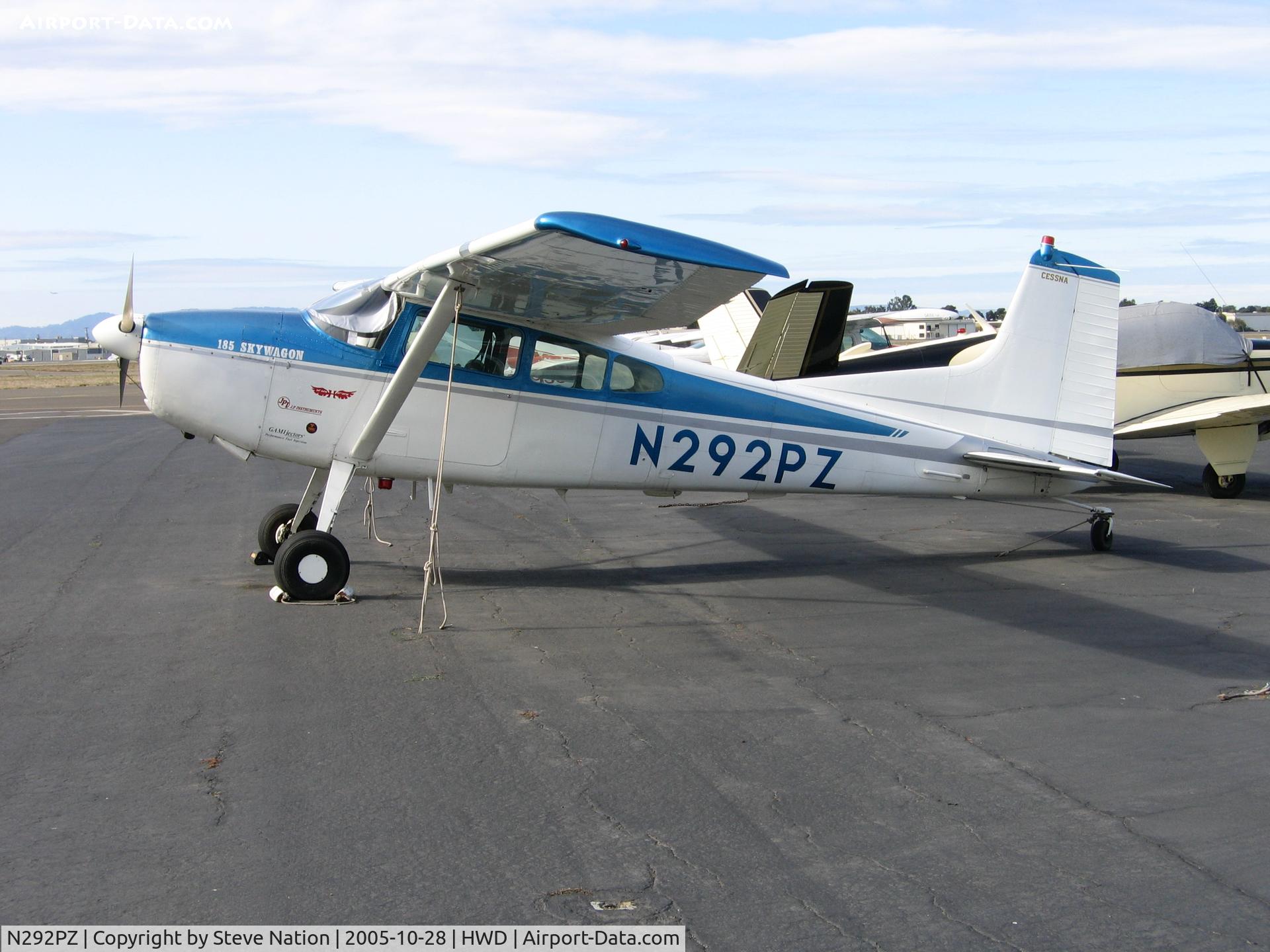 N292PZ, 1962 Cessna 185A Skywagon C/N 185-0375, 1962 Cessna 185A at Hayward, CA