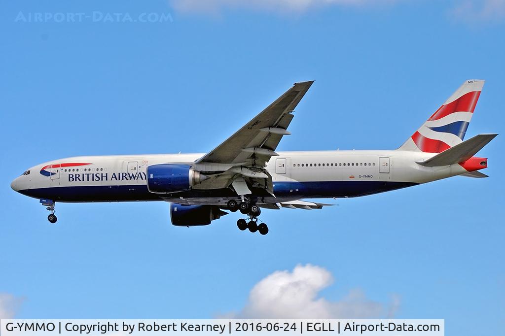 G-YMMO, 2001 Boeing 777-236 C/N 30317, On short final