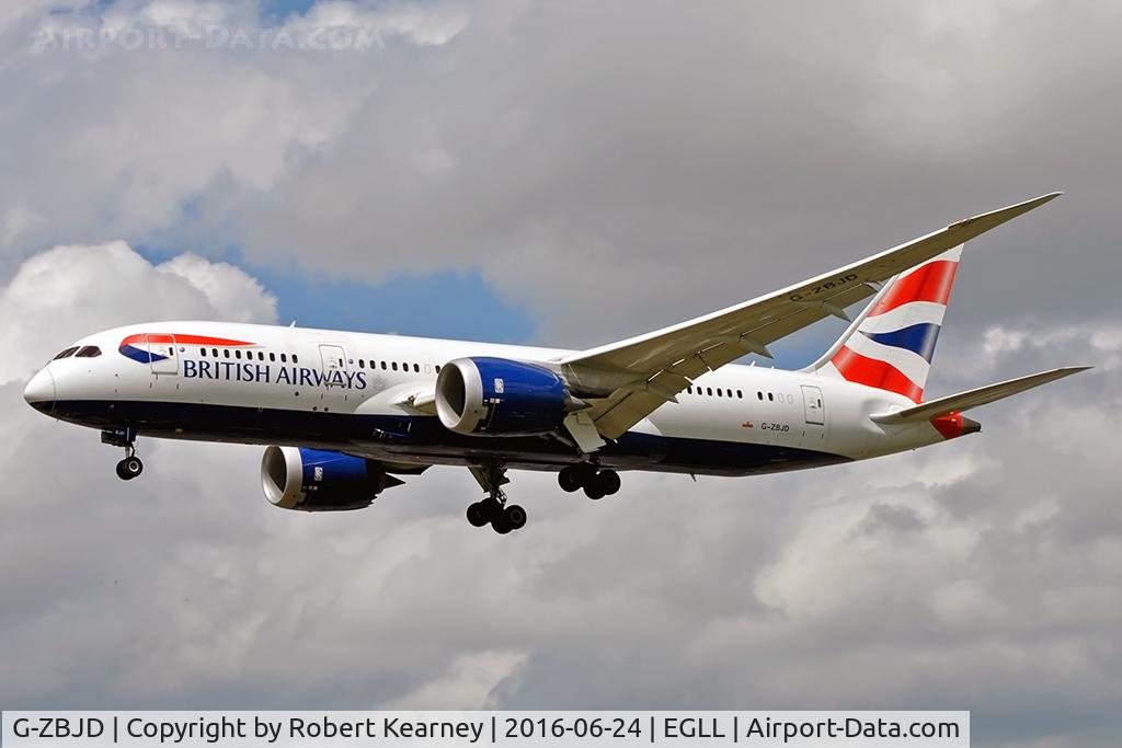 G-ZBJD, 2013 Boeing 787-8 Dreamliner C/N 38619, On short final