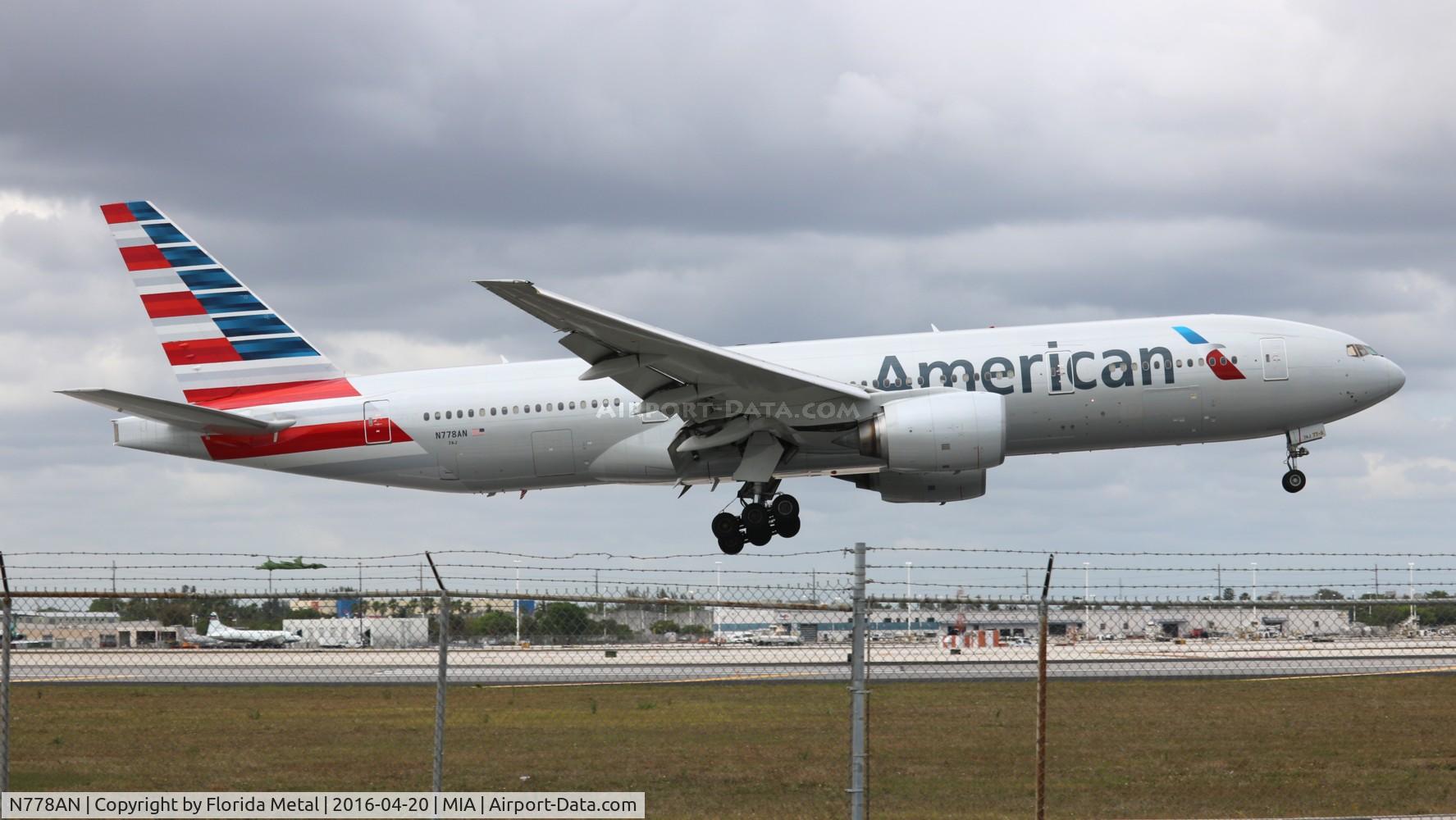 N778AN, 1999 Boeing 777-223 C/N 29587, American