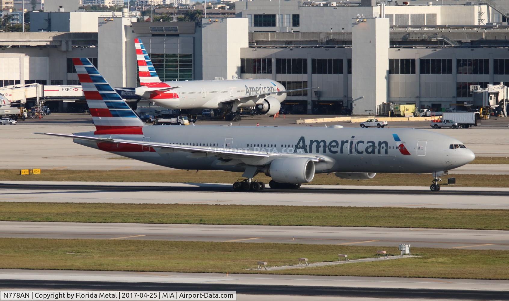 N778AN, 1999 Boeing 777-223 C/N 29587, American