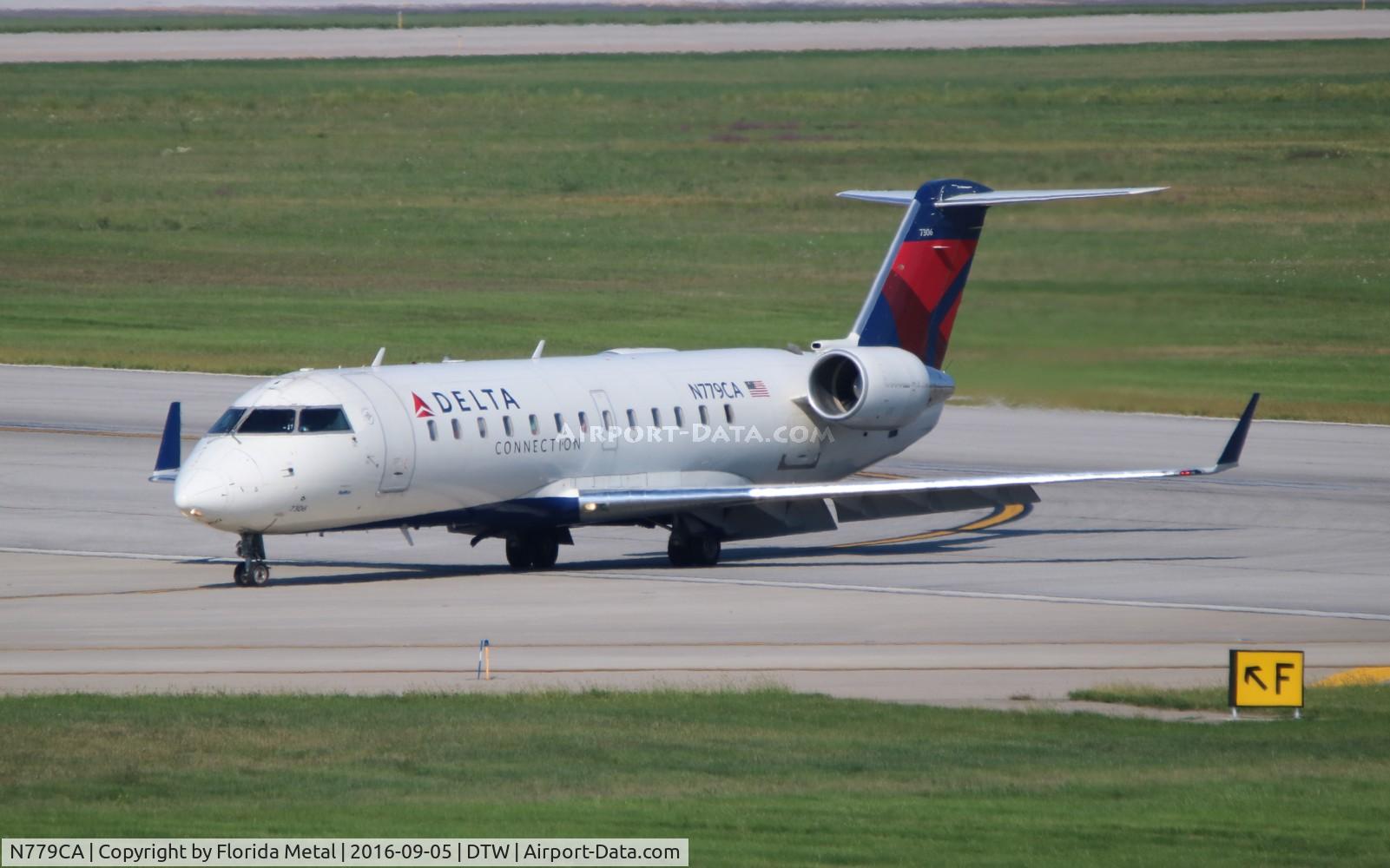 N779CA, 1999 Bombardier CRJ-100ER (CL-600-2B19) C/N 7306, Delta Connection