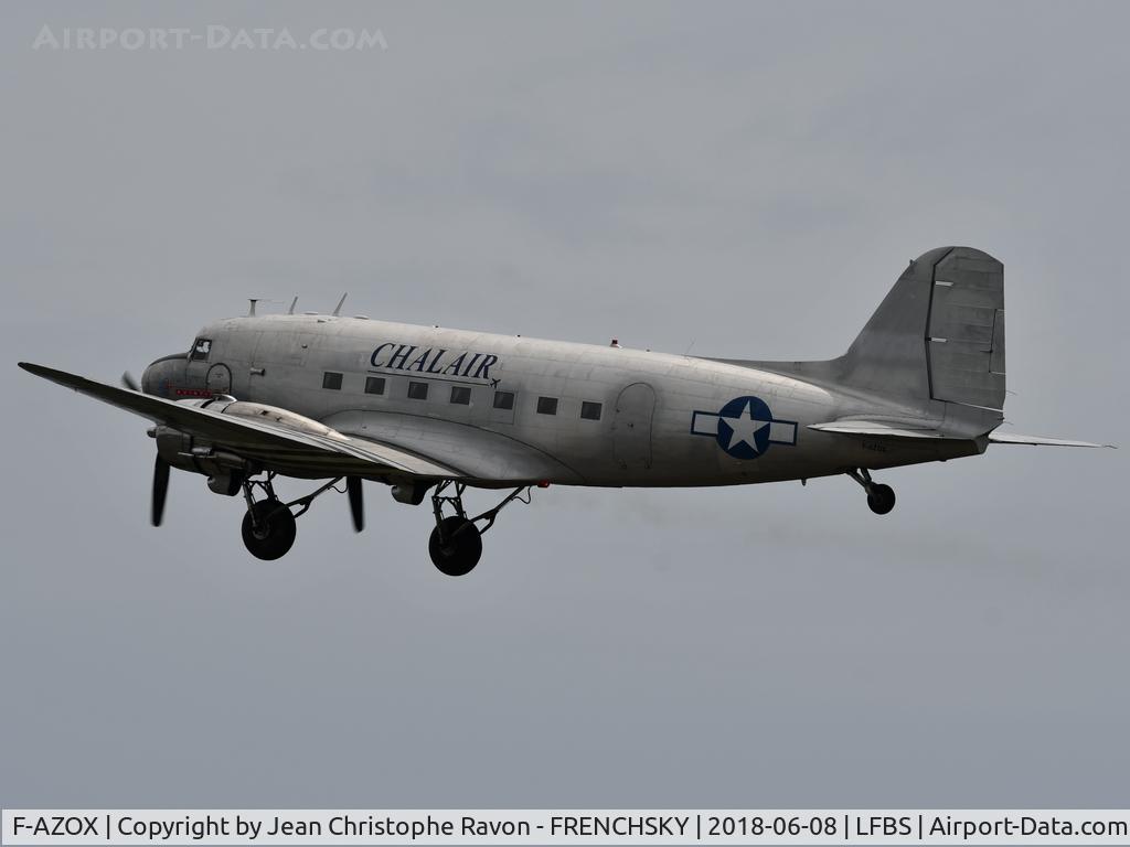 F-AZOX, 1945 Douglas DC-3C-S1C3G (C-47B-35-DK) C/N 16604, training for Biscarrosse show 2018