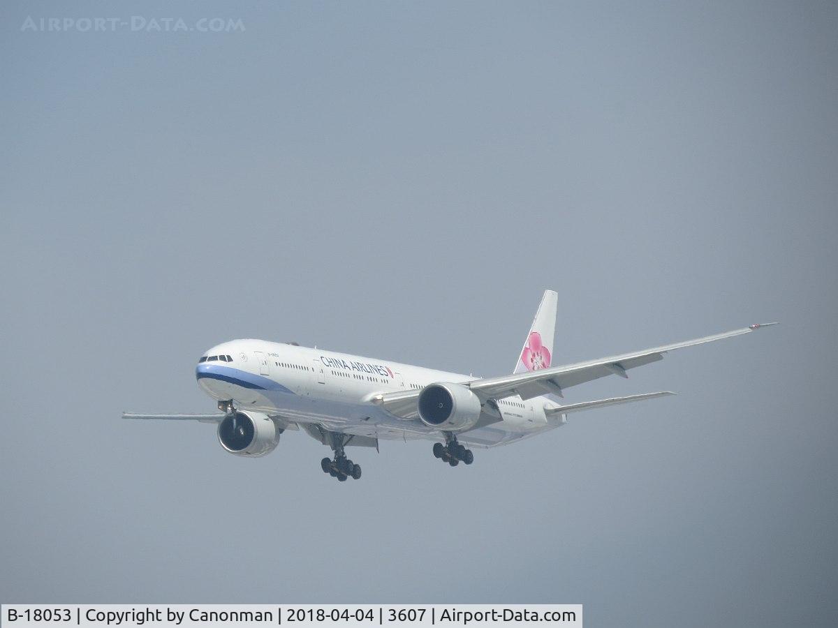 B-18053, 2015 Boeing 777-36N/ER C/N 41845, Landing