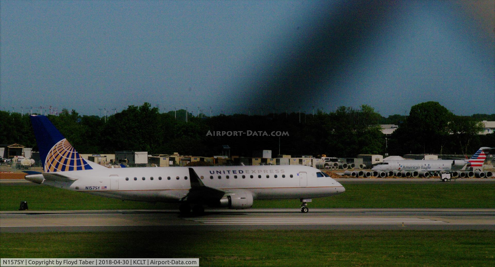 N157SY, 2016 Embraer 175LR (ERJ-170-200LR) C/N 17000558, Departing