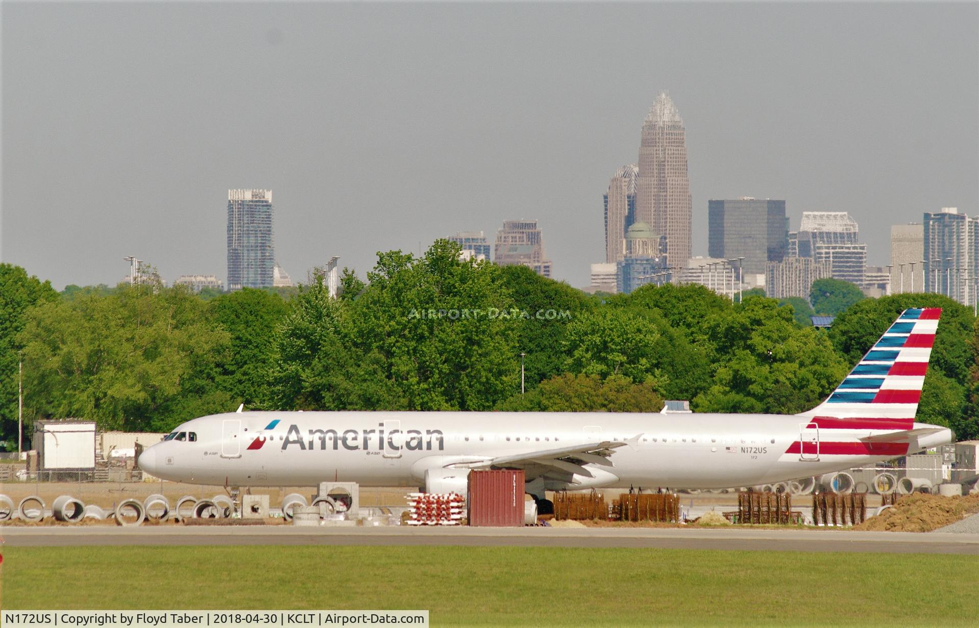 N172US, 2001 Airbus A321-211 C/N 1472, Getting ready for Departure