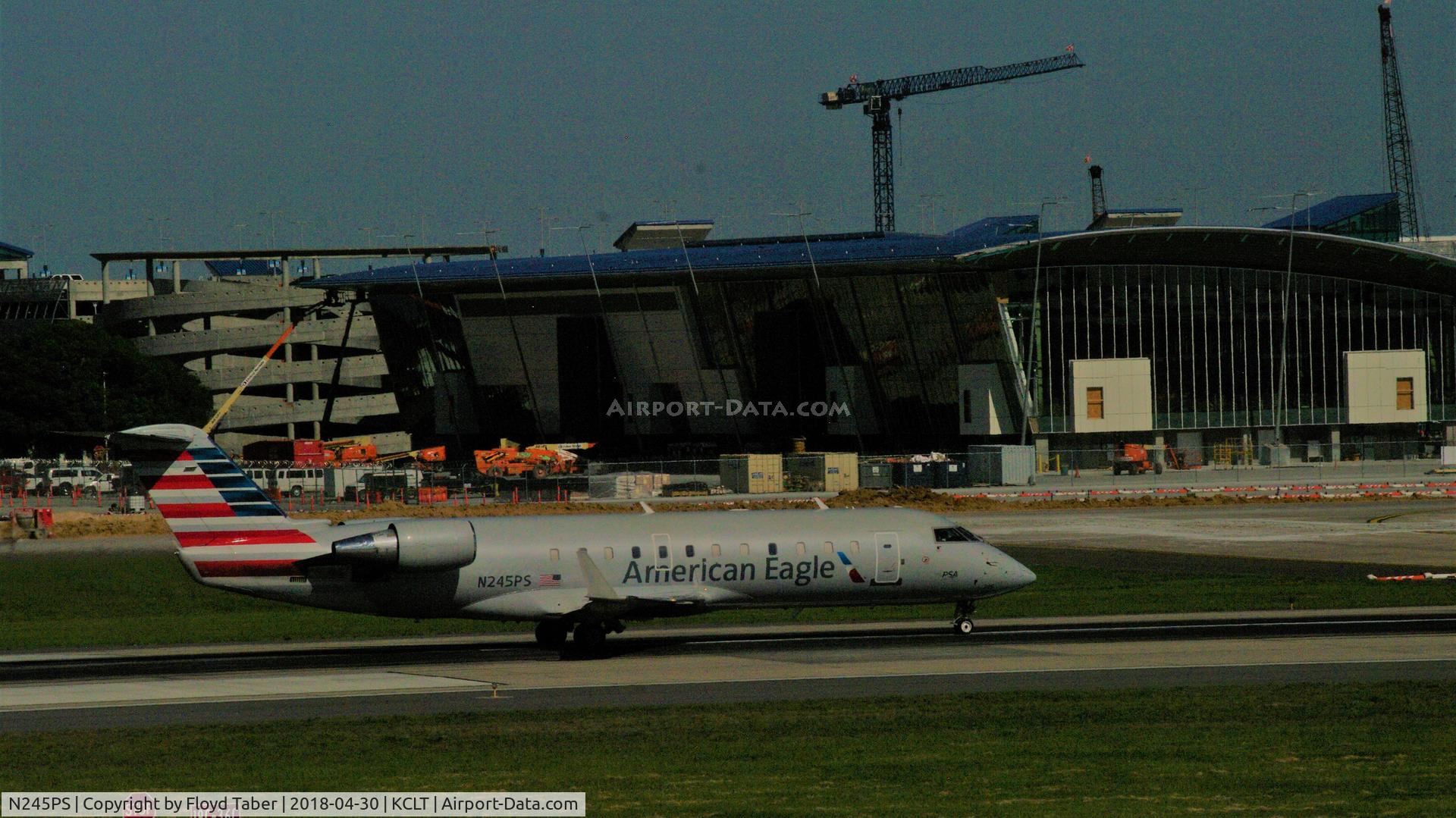 N245PS, 2004 Bombardier CRJ-200ER (CL-600-2B19) C/N 7919, Leaving Charlotte