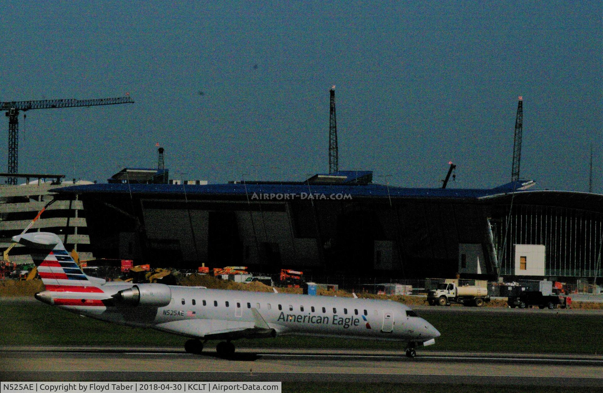 N525AE, Bombardier CRJ-701ER (CL-600-2C10) Regional Jet C/N 10302, Departing Charlotte