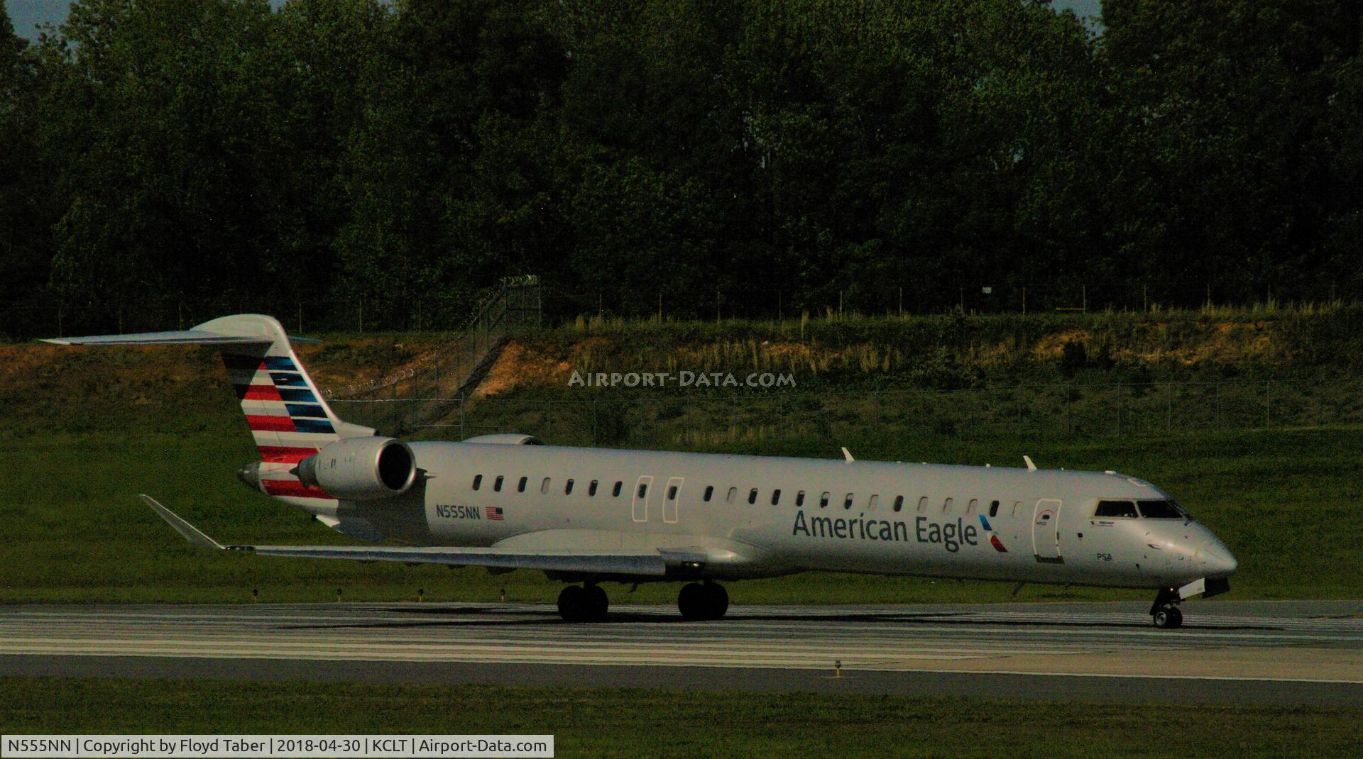N555NN, 2014 Bombardier CRJ-900 (CL-600-2D24) C/N 15338, Departing Charlotte
