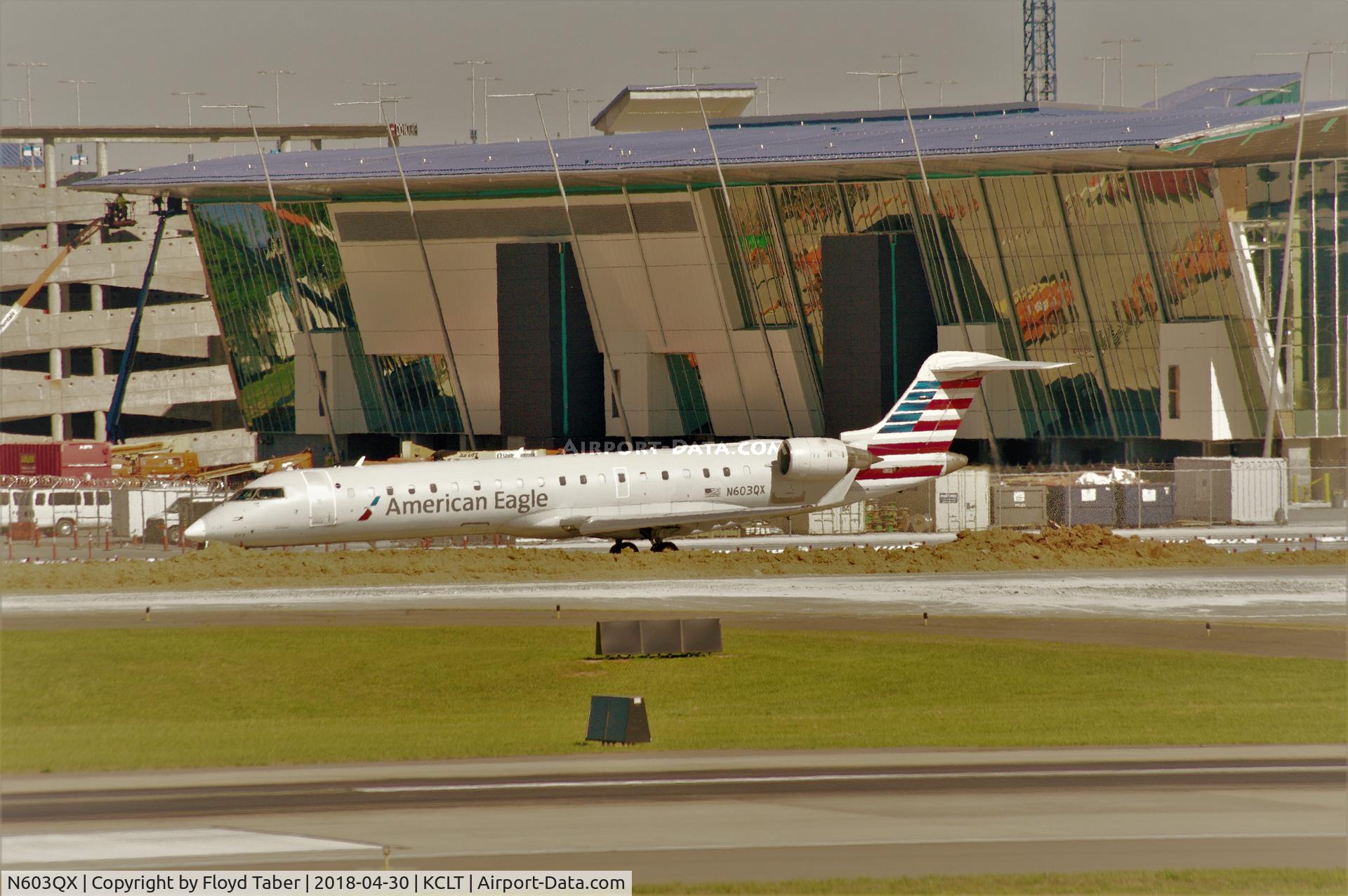 N603QX, 2001 Bombardier CRJ-550 C/N 10011, Taxiing to position for departure