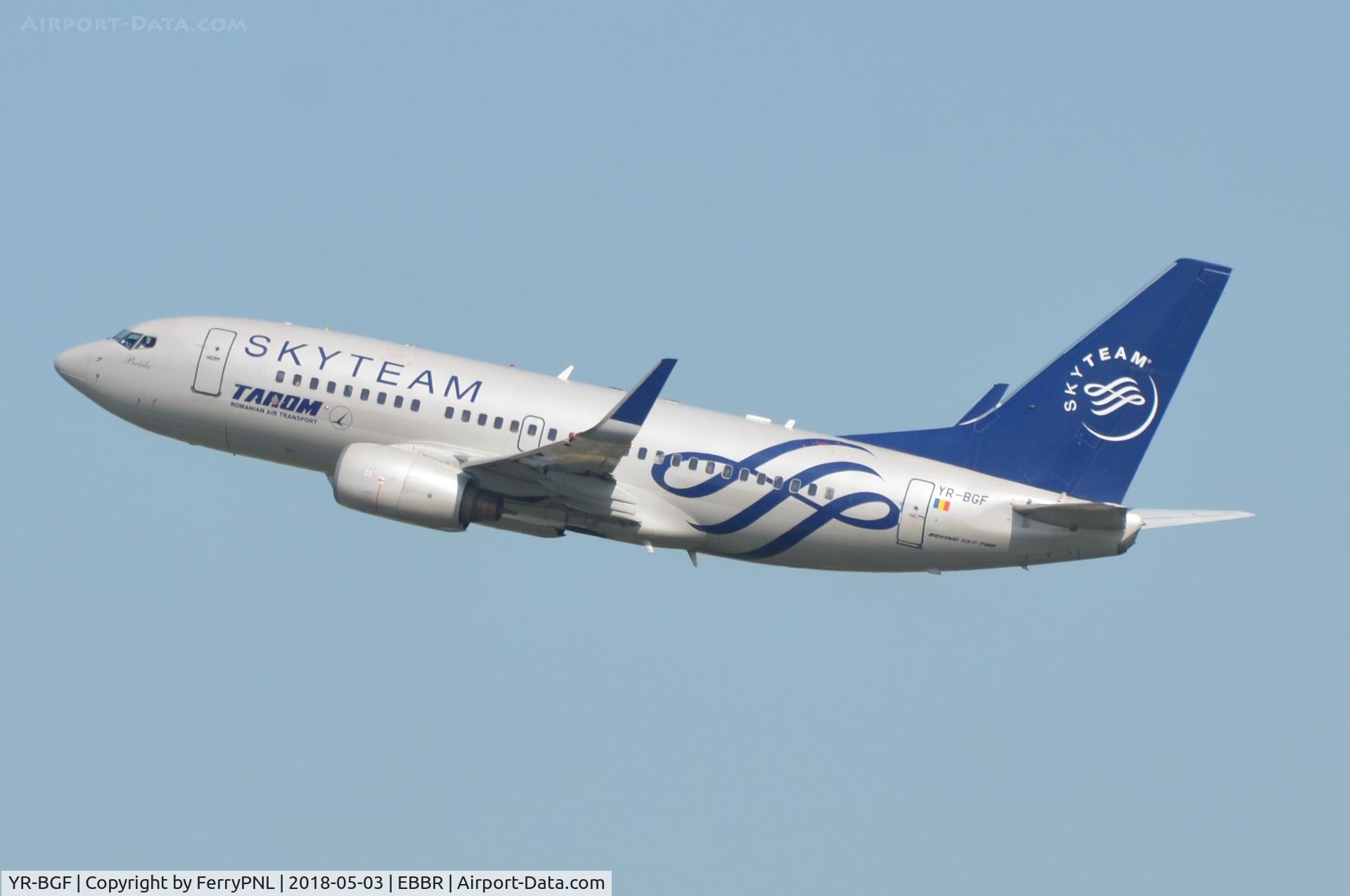 YR-BGF, 2001 Boeing 737-78J C/N 28440, Tarom B737 heading for Bucharest