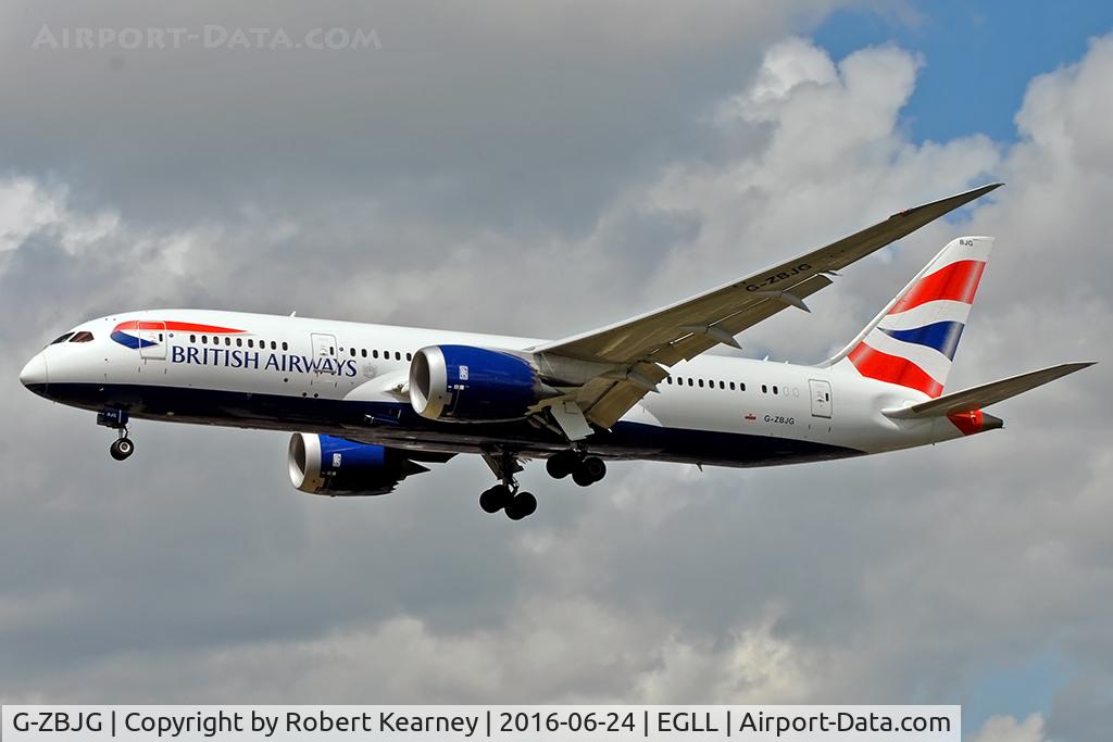 G-ZBJG, 2014 Boeing 787-8 Dreamliner C/N 38614, On short final