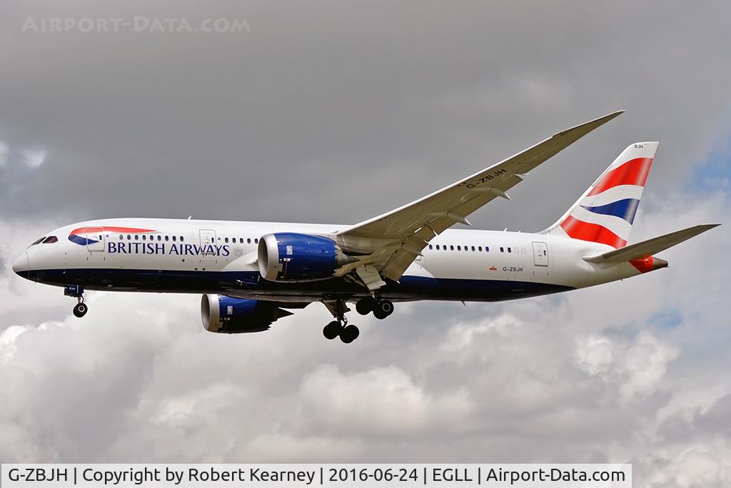 G-ZBJH, 2014 Boeing 787-8 Dreamliner C/N 38615, On short final