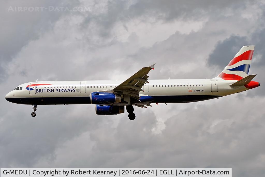 G-MEDU, 2009 Airbus A321-231 C/N 3926, On short final