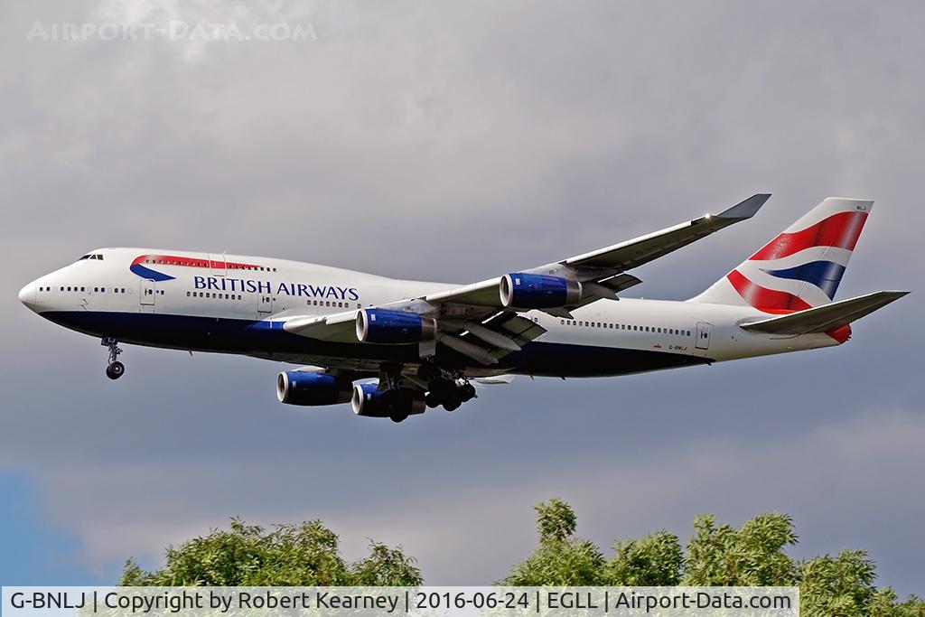 G-BNLJ, 1990 Boeing 747-436 C/N 24052, On short final