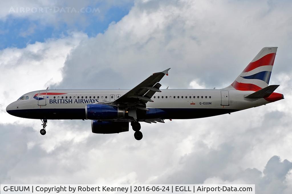 G-EUUM, 2002 Airbus A320-232 C/N 1907, On short final