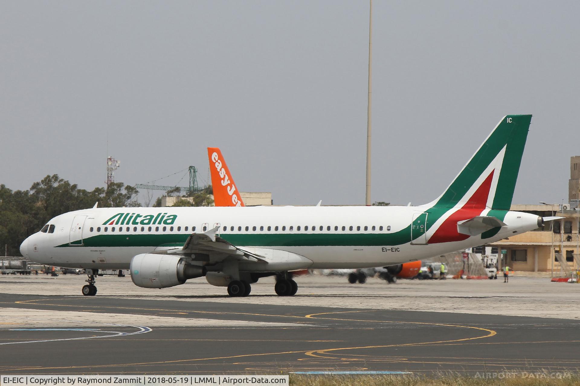 EI-EIC, 2010 Airbus A320-216 C/N 4520, A320 EI-EIC Alitalia