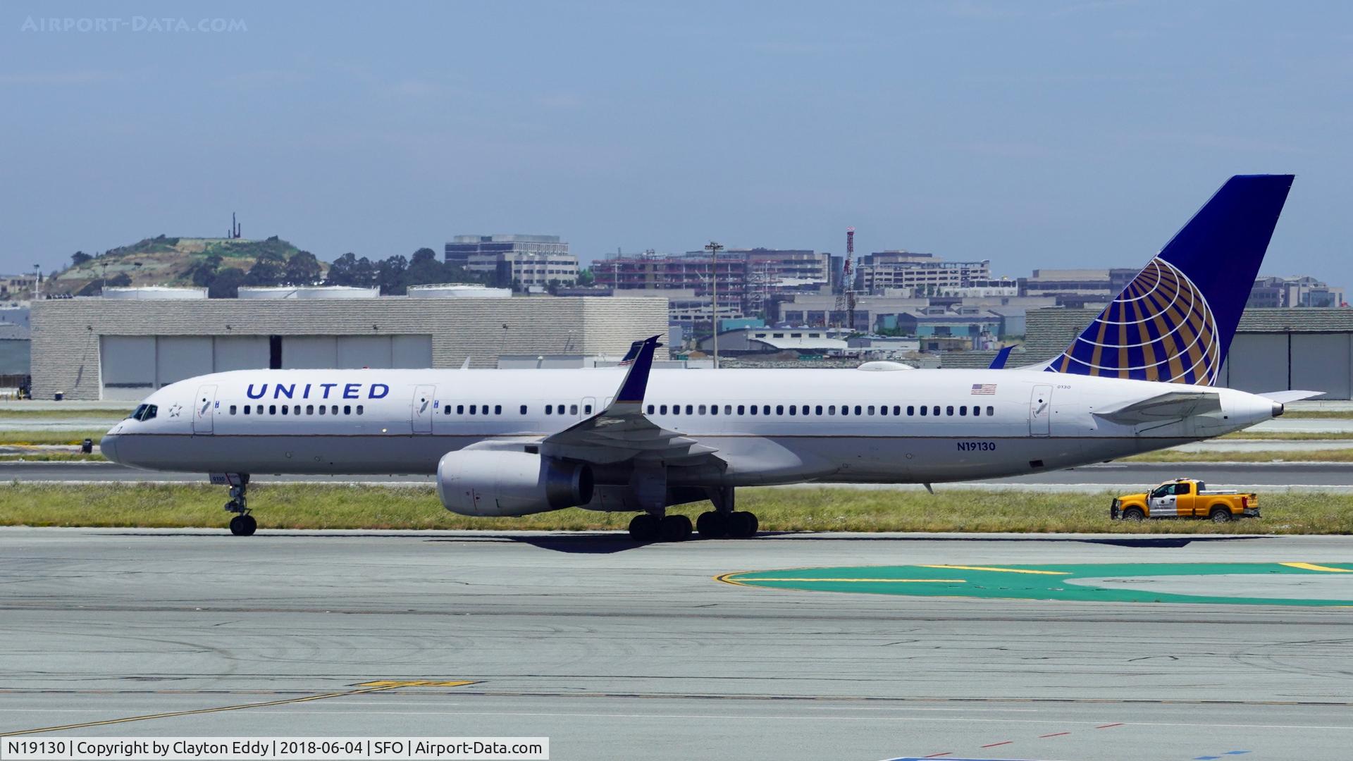 N19130, 1998 Boeing 757-224/ER C/N 28970, SFO 2018.