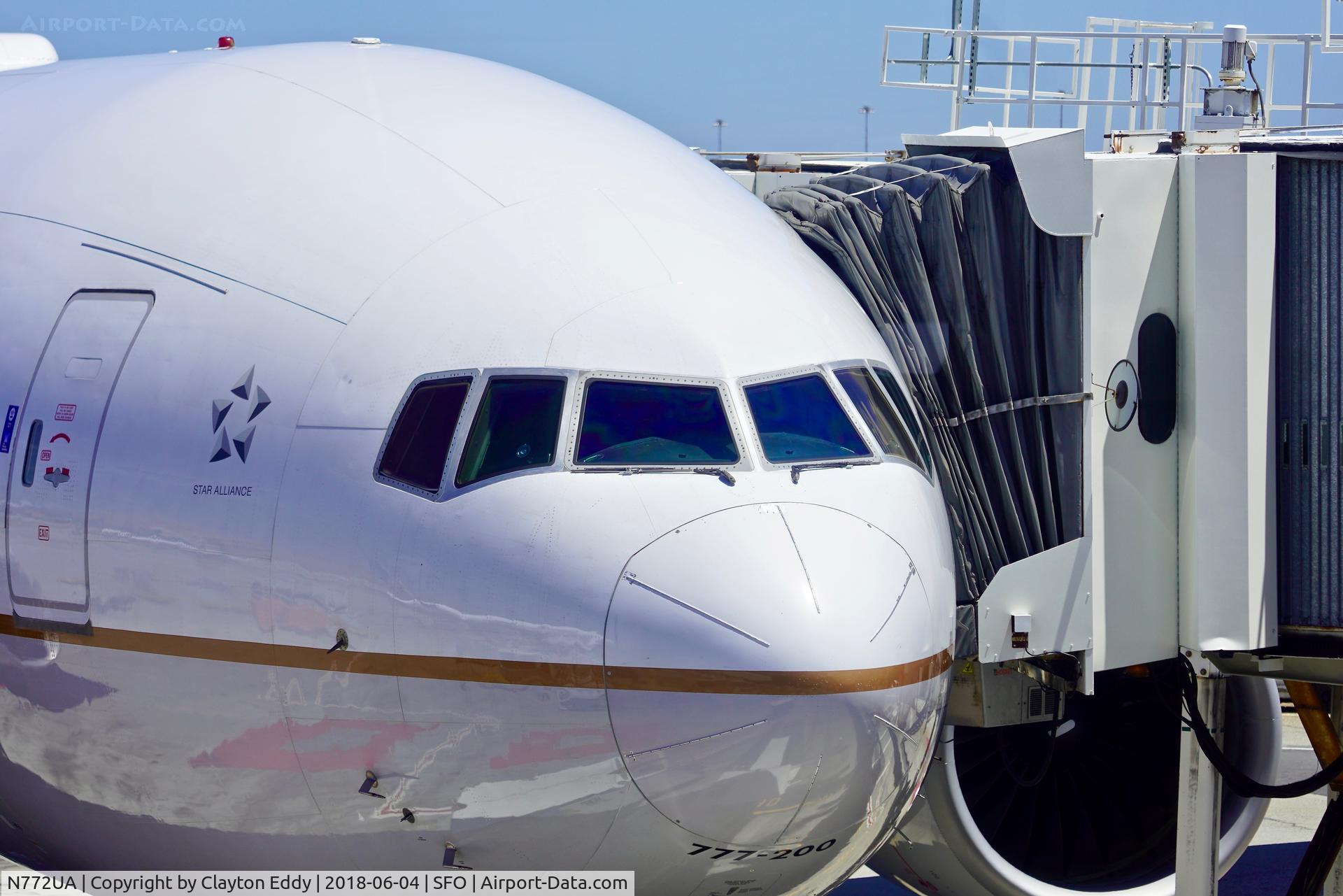 N772UA, 1995 Boeing 777-222 C/N 26930, SFO 2018.