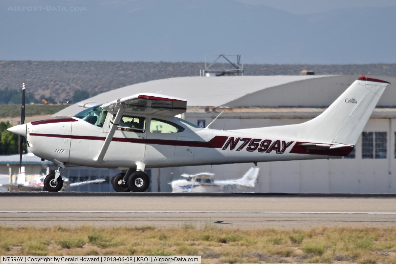 N759AY, Cessna 182Q Skylane C/N 18265850, Take off run on RWY 10R.