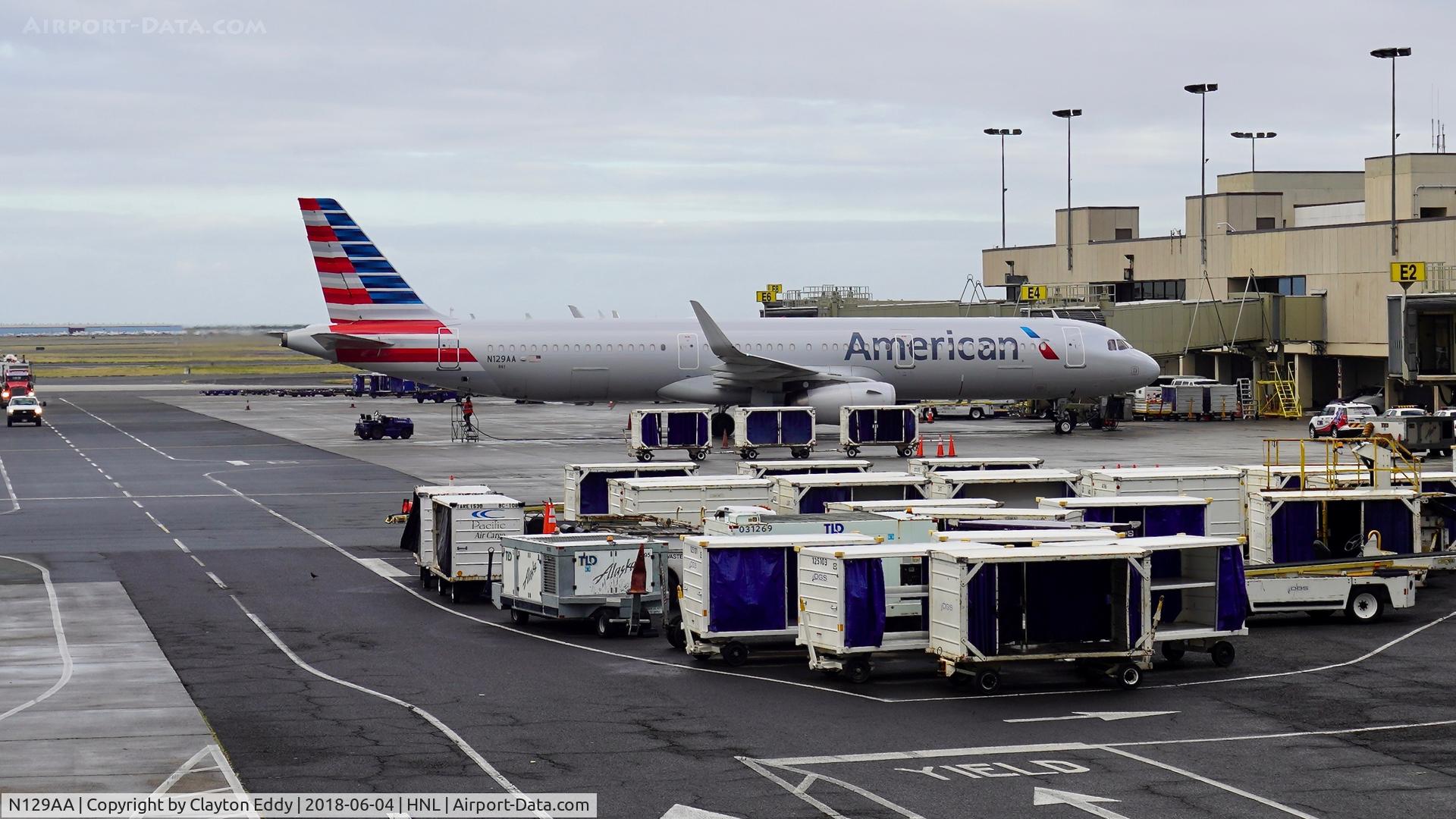 N129AA, 2014 Airbus A321-231 C/N 6401, HNL 2018.