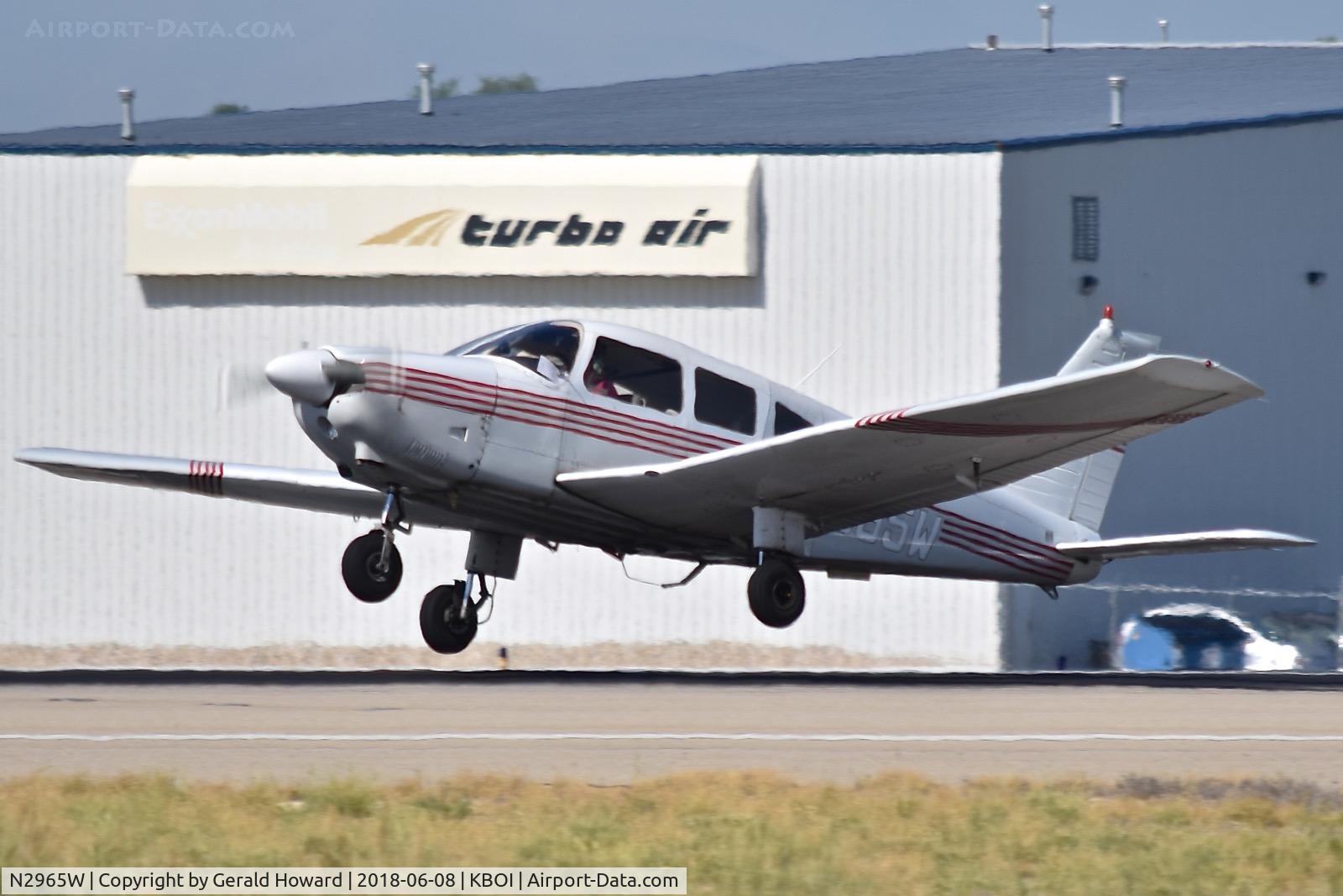 N2965W, 1979 Piper PA-28-181 C/N 28-8090003, Lift off from RWY 10R.