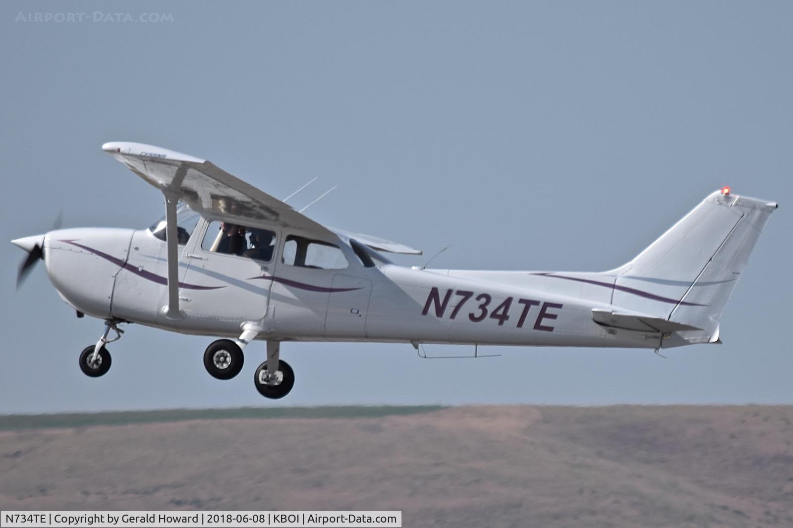 N734TE, 1977 Cessna 172N C/N 17269094, Climb out from RWY 10R.