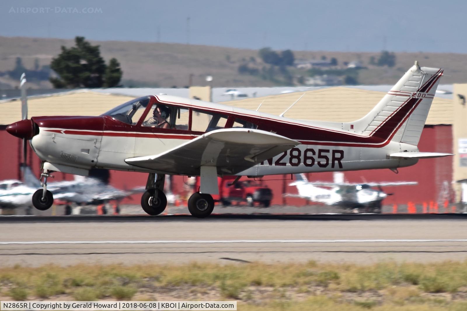 N2865R, 1969 Piper PA-28R-200 C/N 28R-35308, Take off run on RWY 10R.