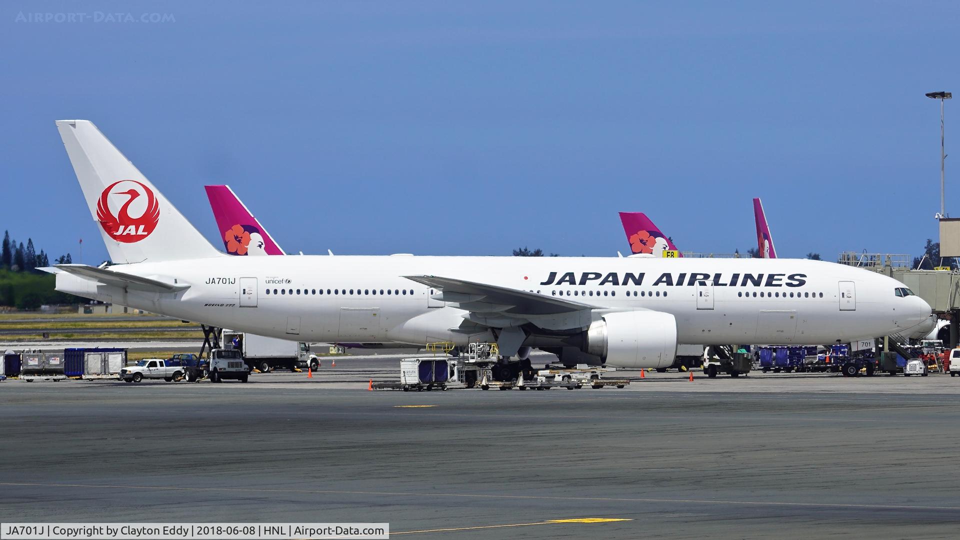 JA701J, 2002 Boeing 777-246/ER C/N 32889, HNL 2018.