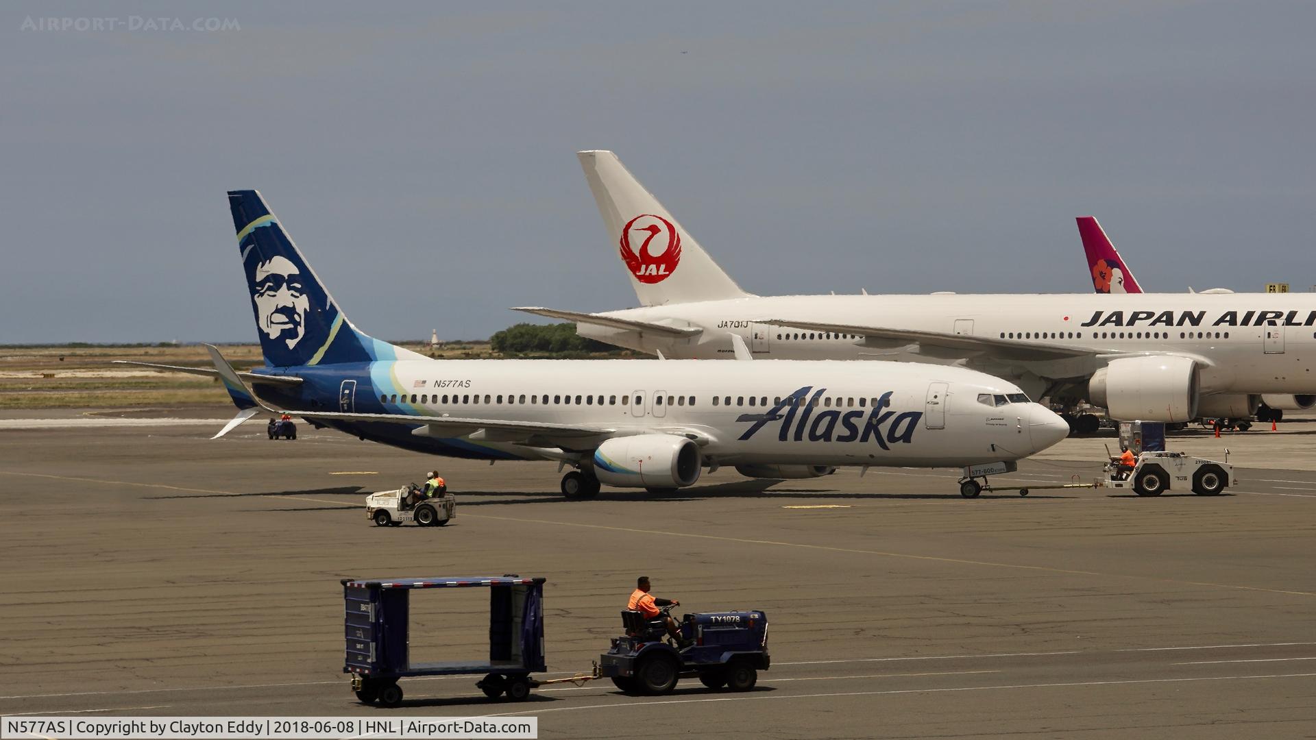 N577AS, 2007 Boeing 737-890 C/N 35186, HNL 2018.
