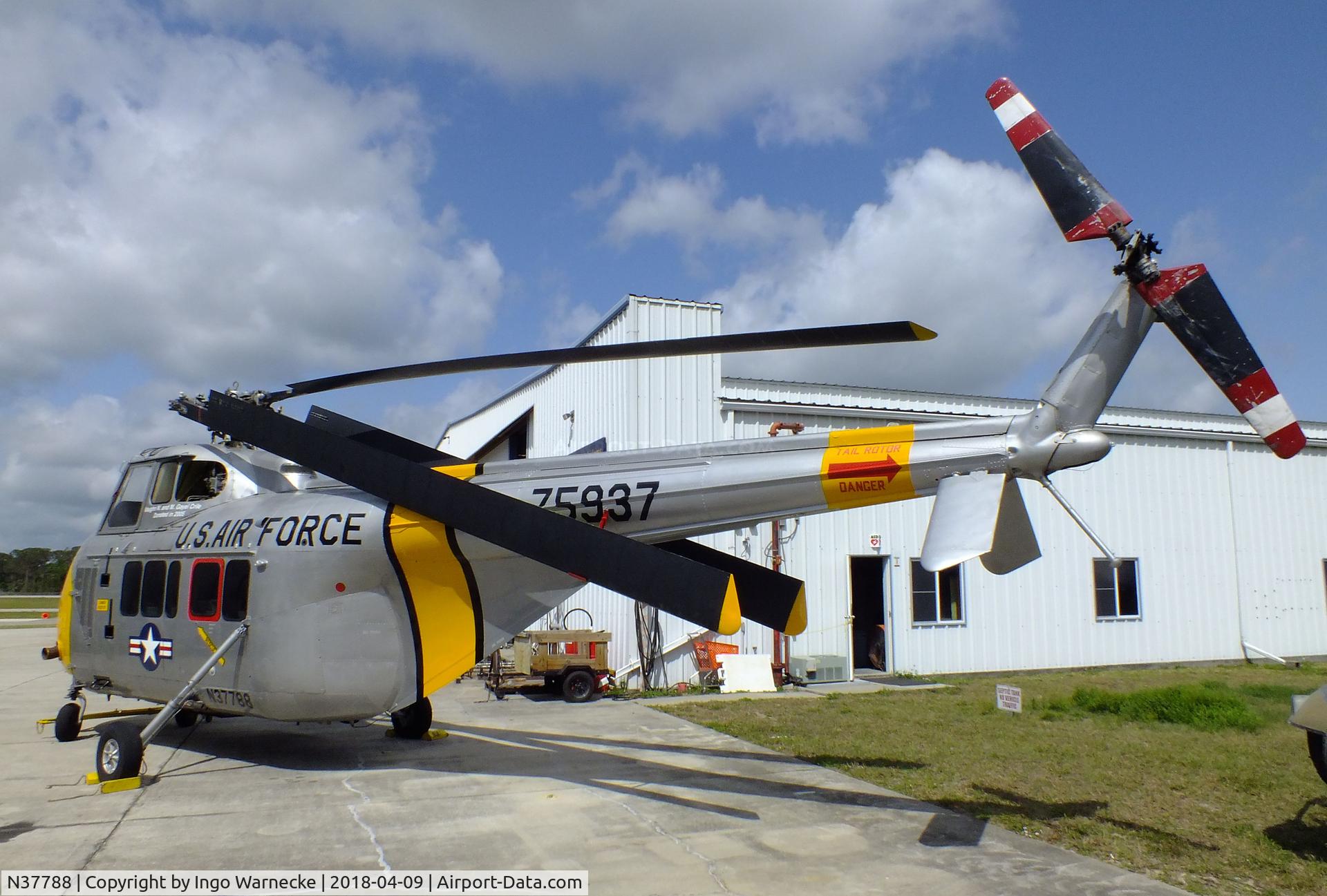 N37788, 1957 Sikorsky UH-19D Chickasaw C/N 57-5937, Sikorsky UH-19D Chickasaw at the VAC Warbird Museum, Titusville FL