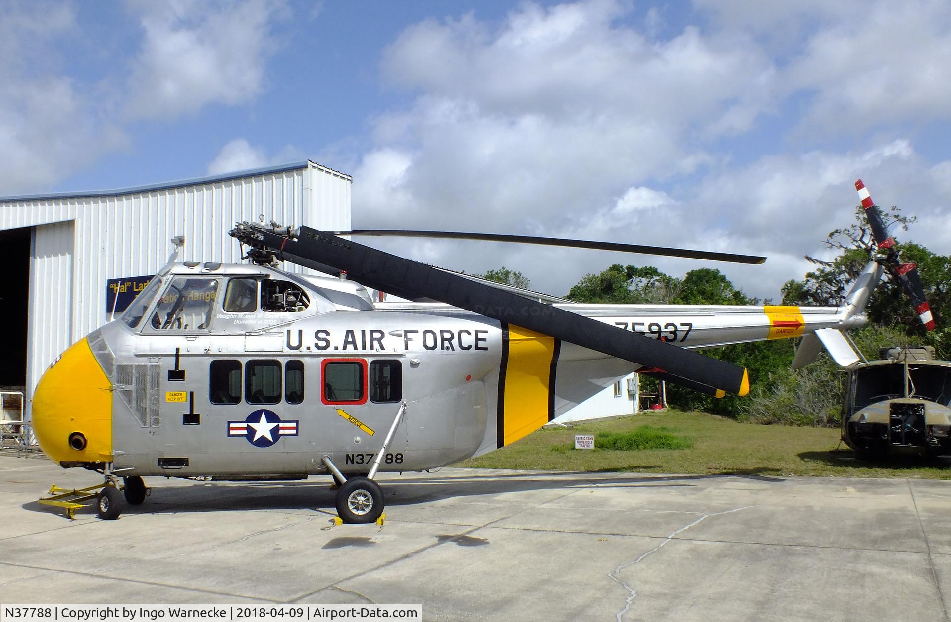 N37788, 1957 Sikorsky UH-19D Chickasaw C/N 57-5937, Sikorsky UH-19D Chickasaw at the VAC Warbird Museum, Titusville FL