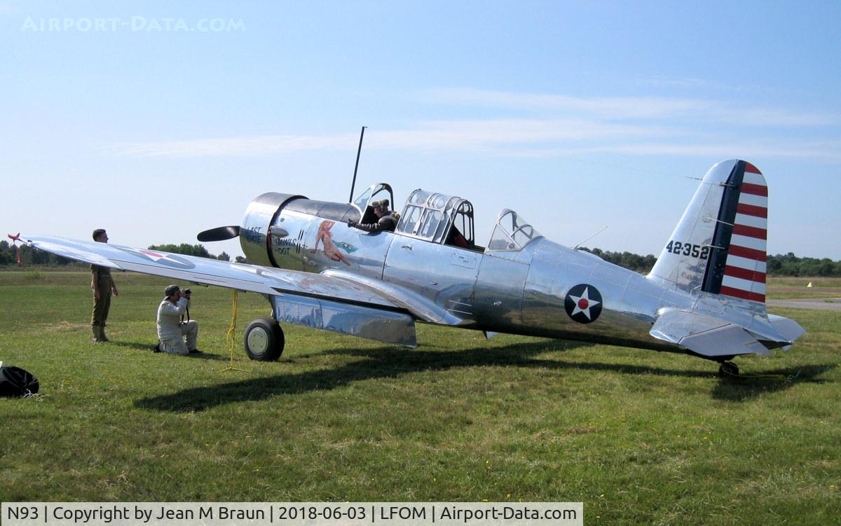N93, 1943 Convair BT-13A Valiant C/N 9102, Ex 42-352 visiting LFOM airport, former Advanced Landing Ground ALG A-20 in Normandy for 2018 D-Day celebrations