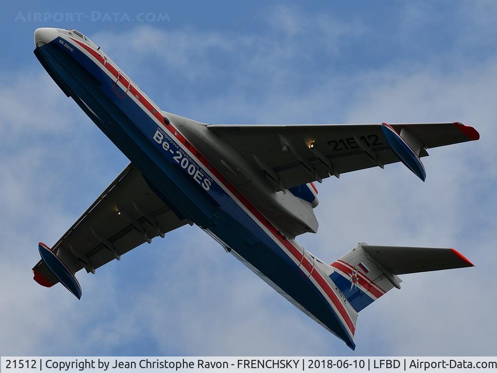 21512, 2002 Beriev Be-200ChS C/N 7682000003, take off runway 23 destination Biscarrosse airshow