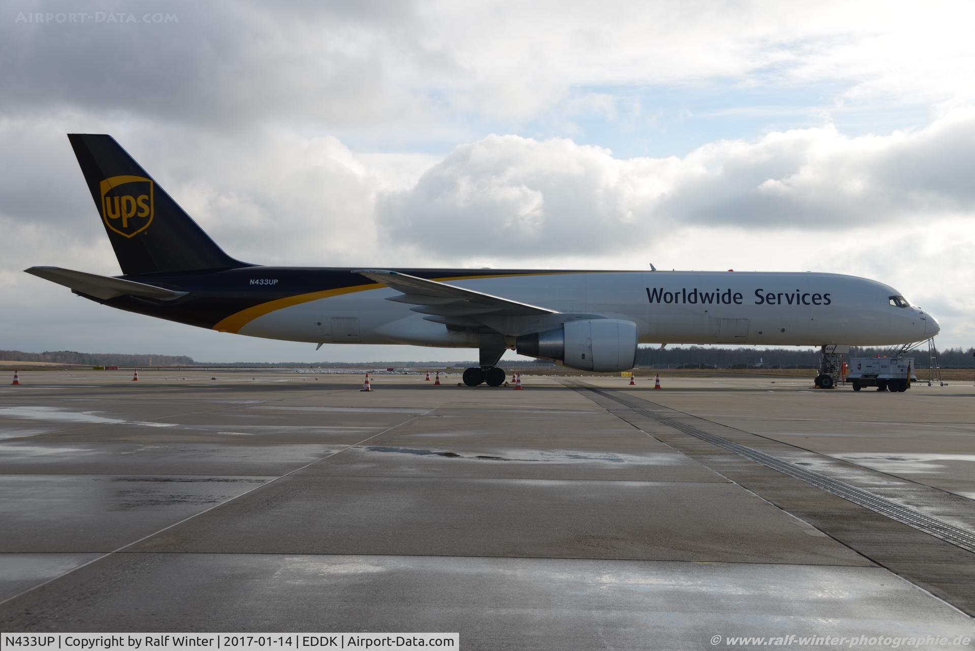 N433UP, 1993 Boeing 757-24APF C/N 25464, Boeing 757-24APF - 5X UPS United Parcel Service - 25464 - N433UP - 14.01.2017 - CGN