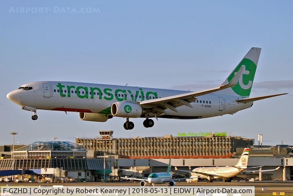 F-GZHD, 2008 Boeing 737-8K2 C/N 29650, Short final r/w 28