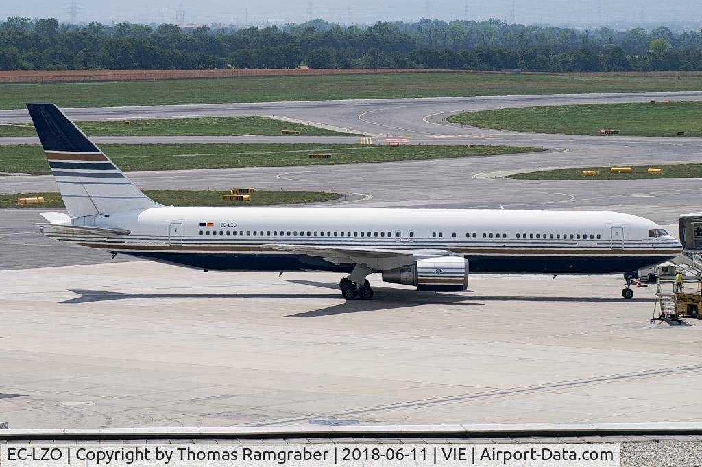 EC-LZO, 1995 Boeing 767-35D/ER C/N 27902, Privilege Style Boeing 767-300