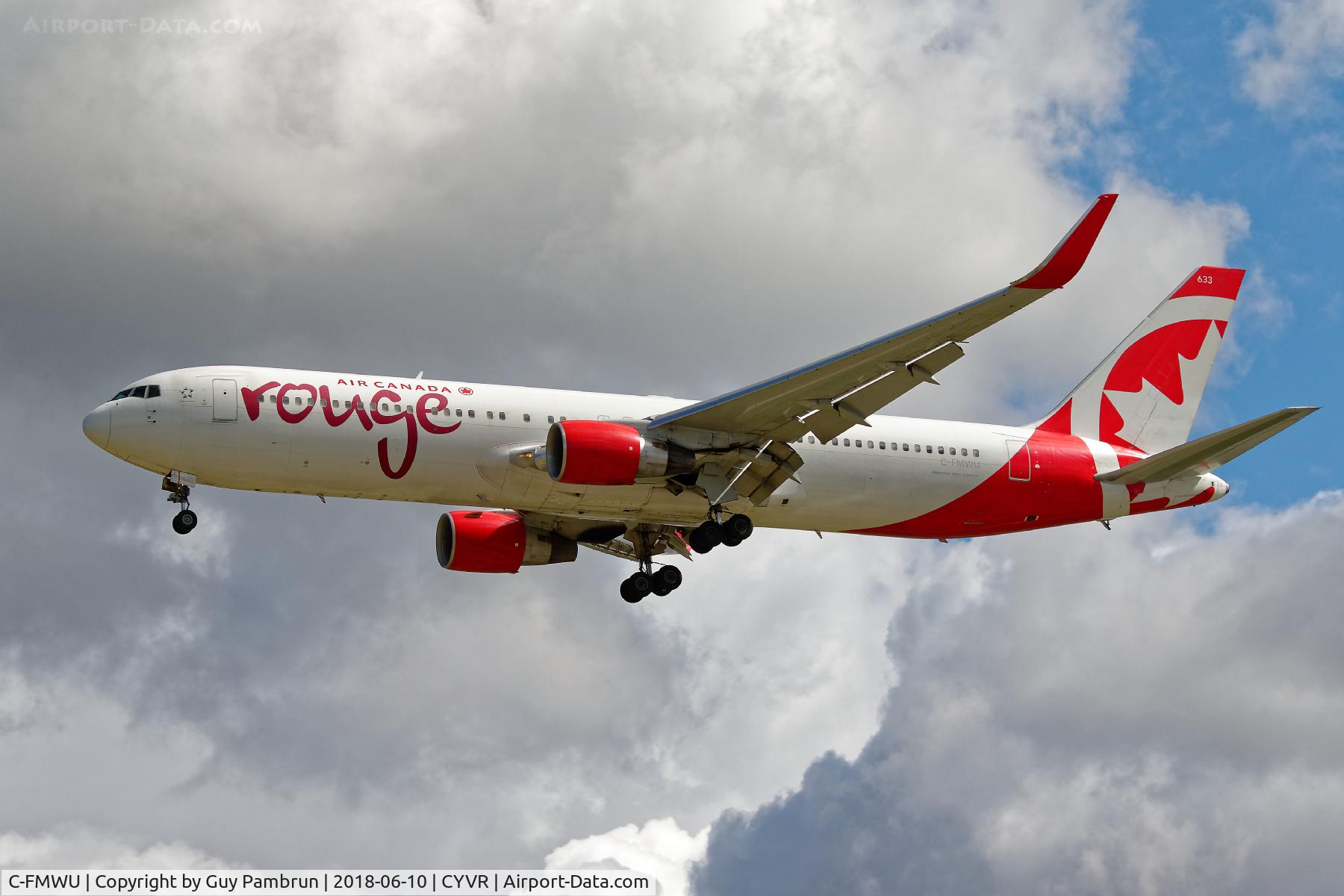 C-FMWU, 1995 Boeing 767-333 C/N 25585, Landing on 26R