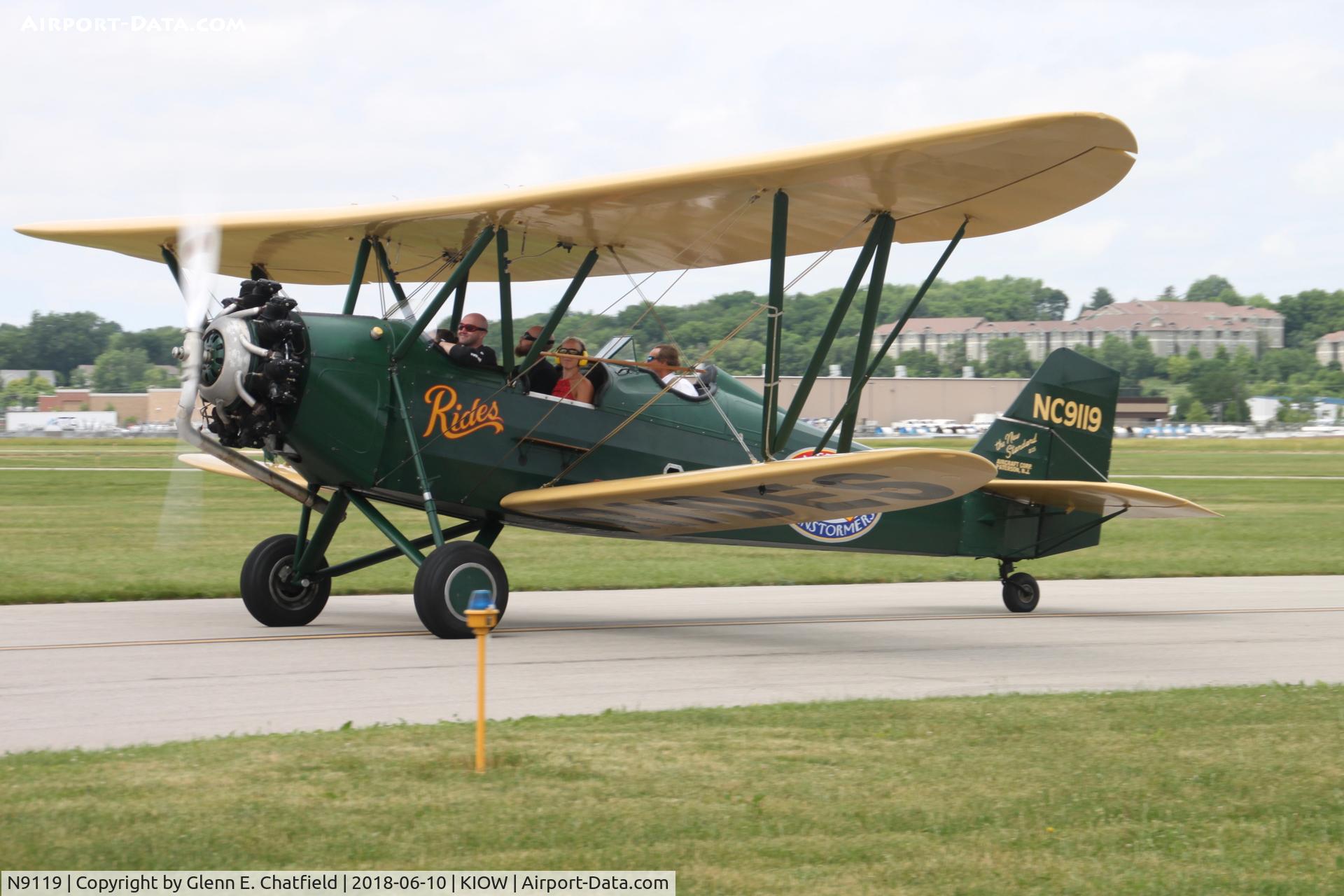N9119, New Standard D-25 C/N 143, Giving airplane rides