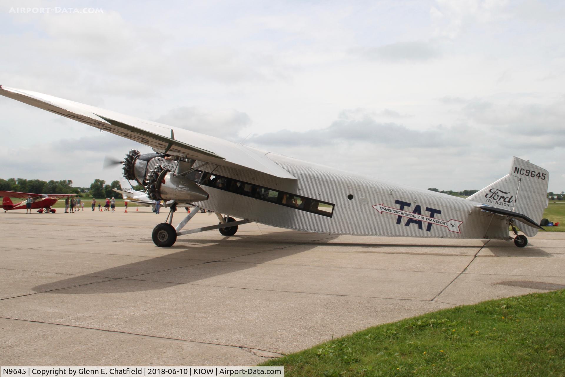 N9645, 1928 Ford 5-AT-B Tri-Motor C/N 8, Arriving on the ramp