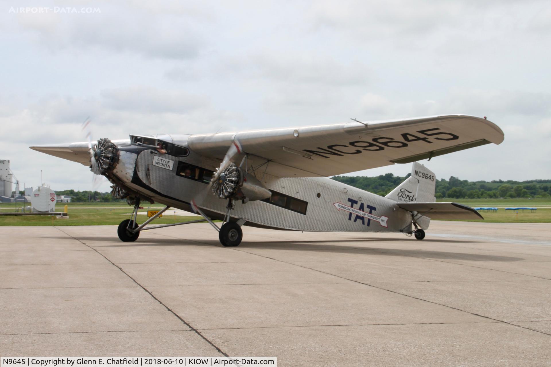 N9645, 1928 Ford 5-AT-B Tri-Motor C/N 8, Arriving on the ramp