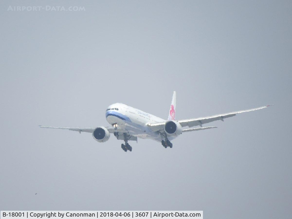 B-18001, 2015 Boeing 777-309/ER C/N 43978, Landing