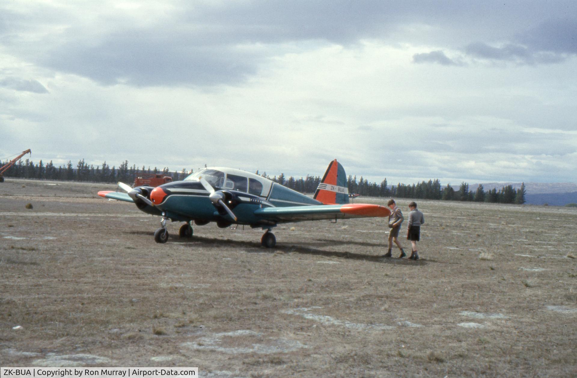 ZK-BUA, Piper PA-23-250 Aztec C/N 23-1137, October 1959 Alexandra Airport Air Pagent
