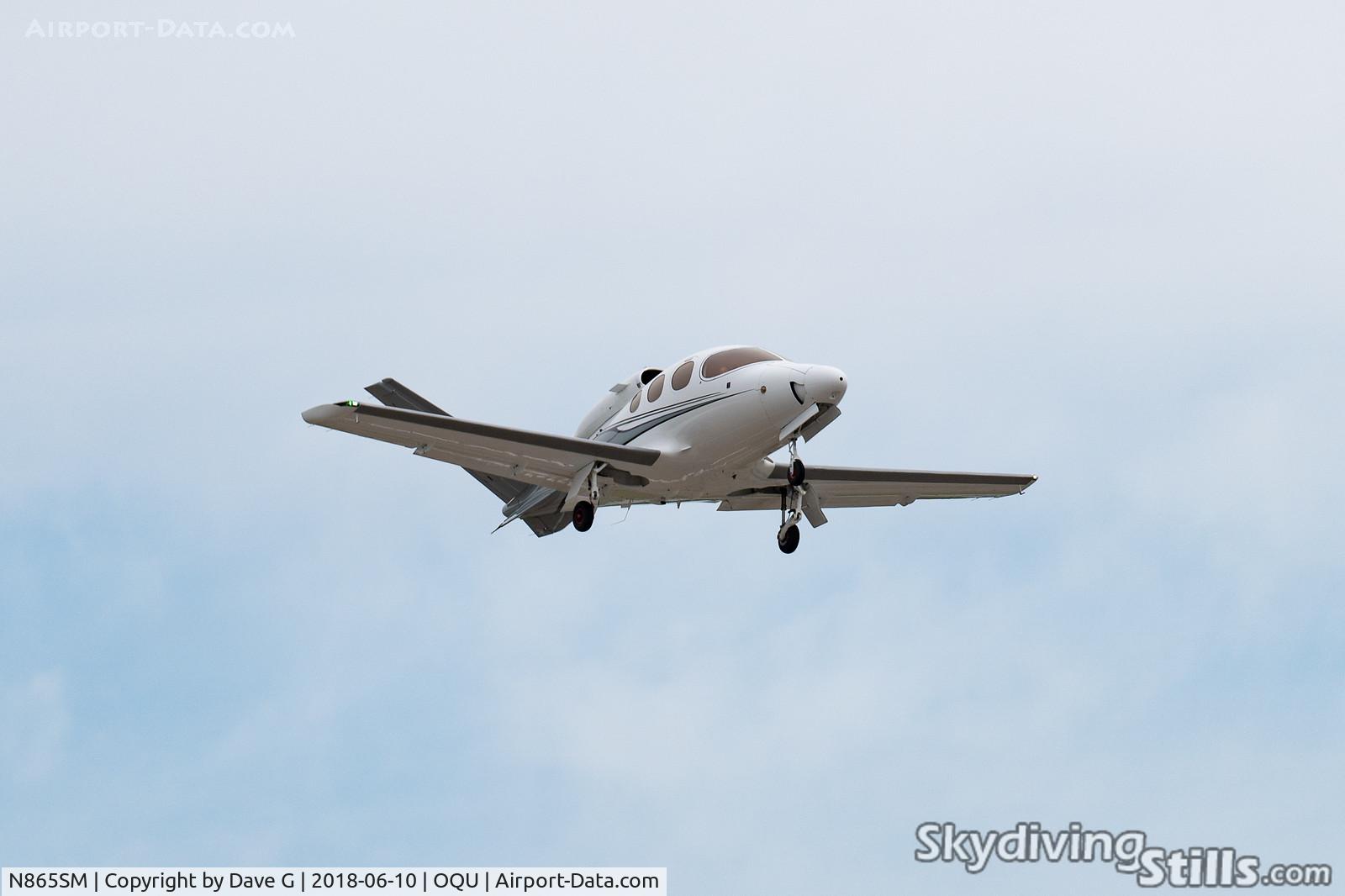 N865SM, 2018 Cirrus SF50 Vision C/N 0044, Departing Quonset, RI