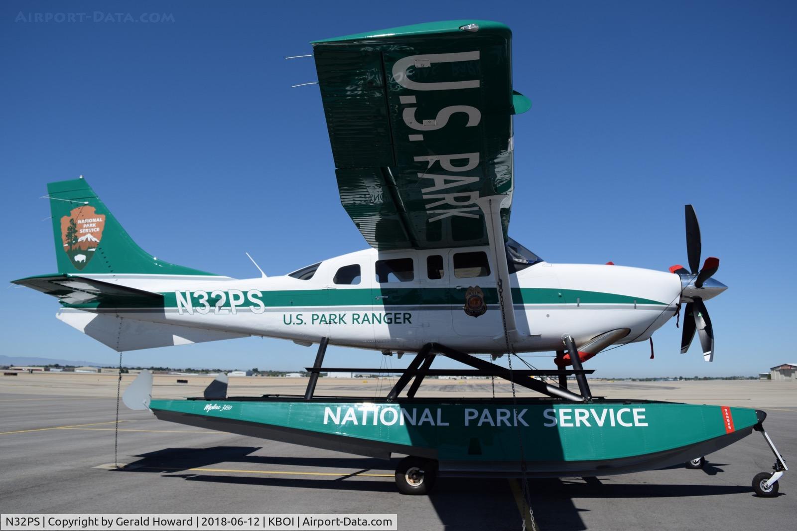 N32PS, 1984 Cessna U206G Stationair C/N U20606838, Parked on the north GA ramp. Impressive.