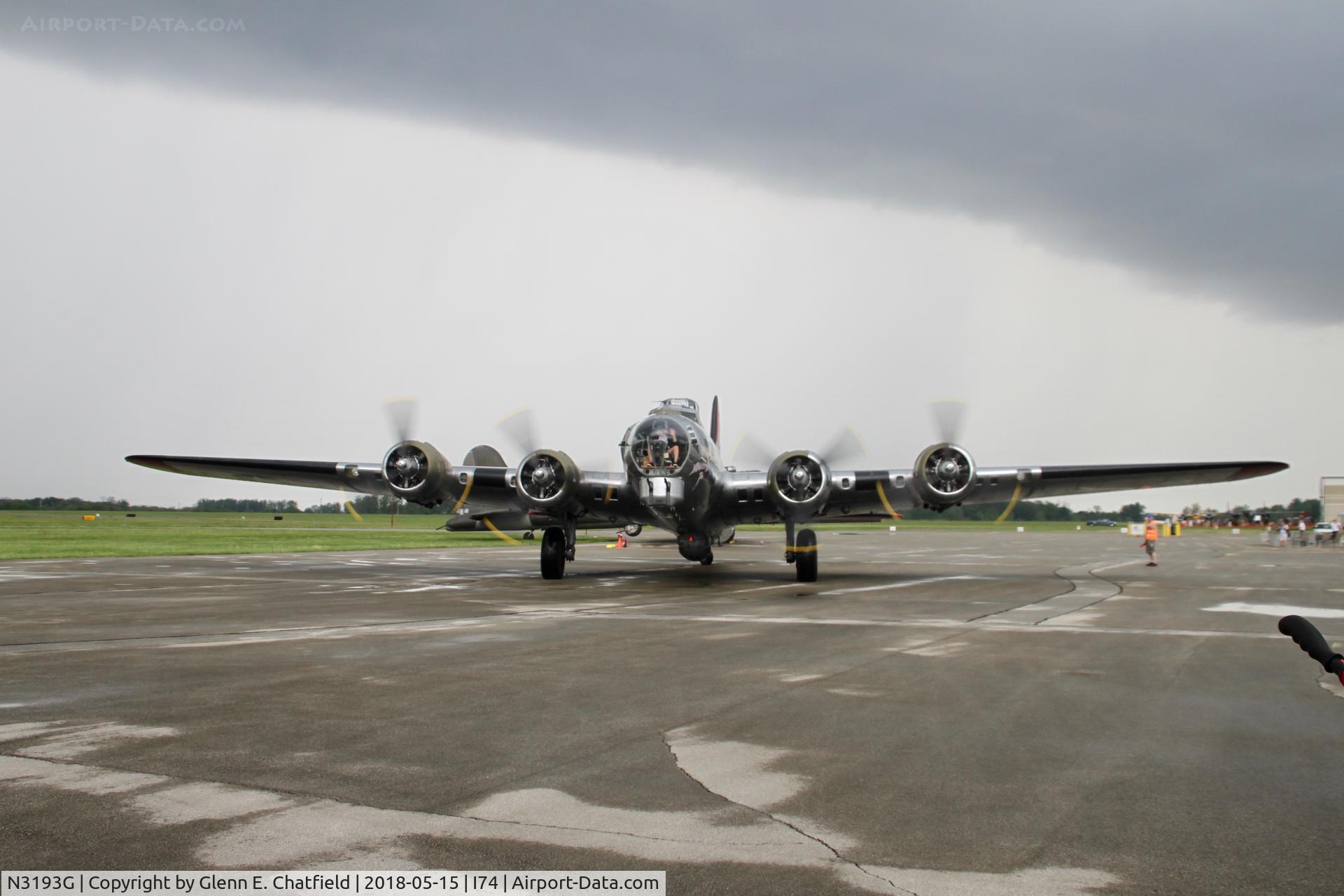 N3193G, 1944 Boeing B-17G Flying Fortress C/N 77255, Taxiing for departure