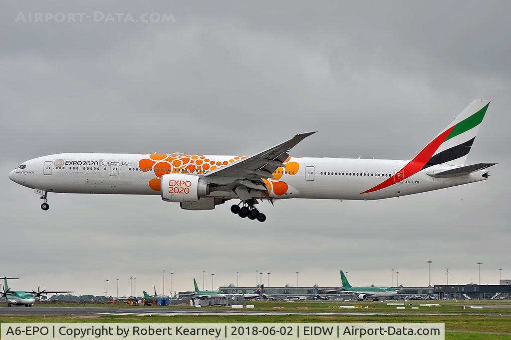 A6-EPO, 2016 Boeing 777-31HER C/N 42334, Short final r/w 28