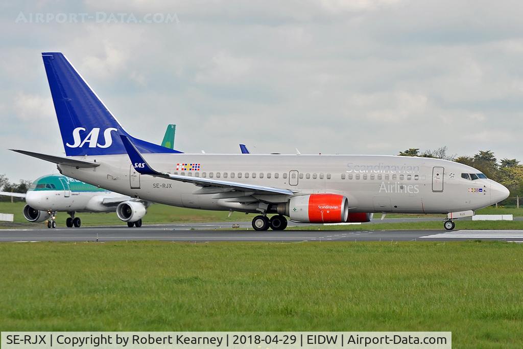 SE-RJX, 2007 Boeing 737-76N C/N 34754, Lining up r/w 10